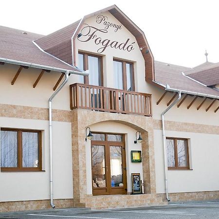 Pazonyi Fogado Es Etterem Otel Nyírpazony Dış mekan fotoğraf